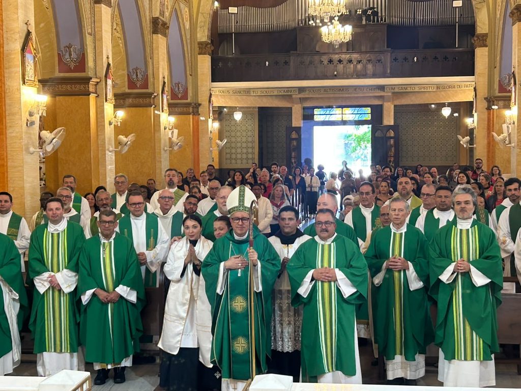 Aniversário natalício de Dom Edilson, encontro da juventude e missas com Crismas são destaques na Região Lapa - Jornal O São Paulo