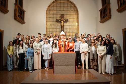 Em missa no Pateo do Collegio, Dom Odilo confere o sacramento da Confirmação a 49 crismandos - Jornal O São Paulo