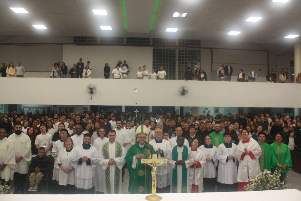 Aniversário natalício de Dom Edilson, encontro da juventude e missas com Crismas são destaques na Região Lapa - Jornal O São Paulo