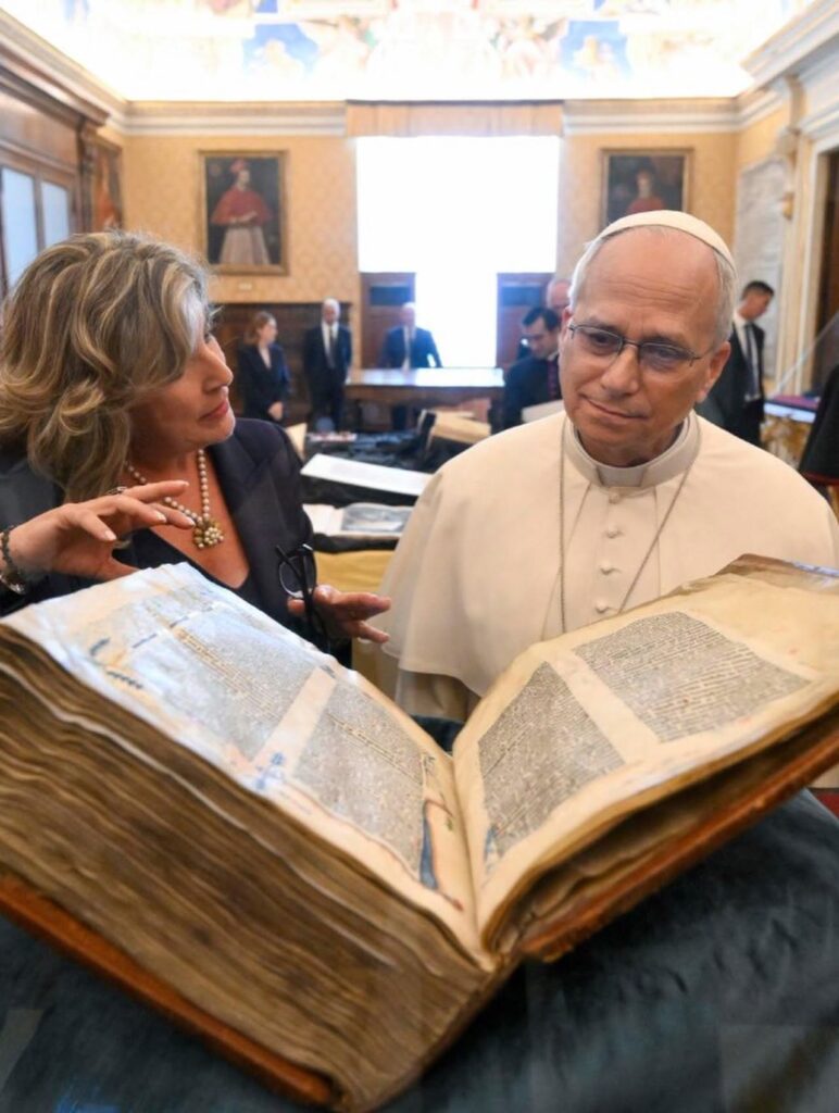 Papa Leão XIV comemora 71 anos de vida e visita a Biblioteca Apostólica Vaticana - Jornal O São Paulo