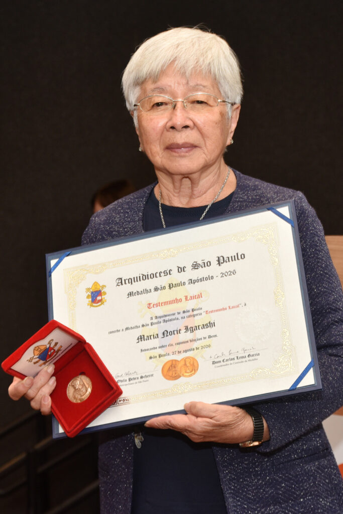 Medalha São Paulo Apóstolo é entregue aos que colaboram com a missão evangelizadora na cidade