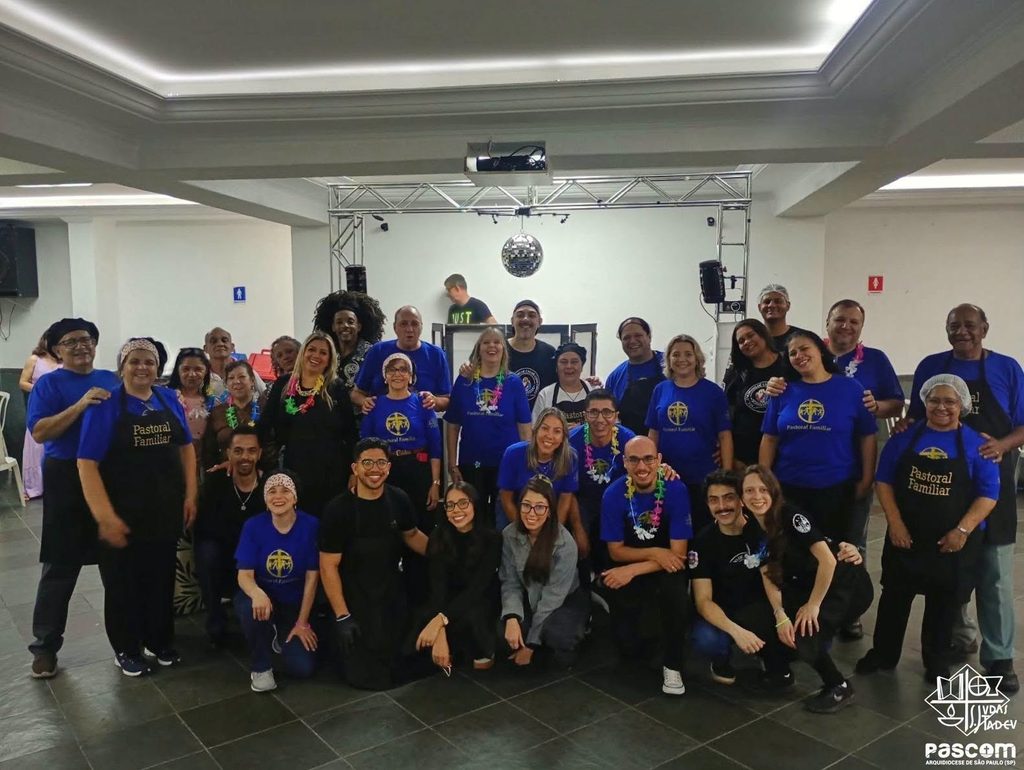 Ministros Extraordinários da Sagrada Comunhão têm encontro formativo no Decanato Santa Isabel e São Zacarias - Jornal O São Paulo