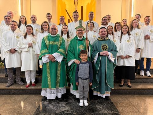 Missas com Crismas, formação bíblico e encontro vocacional são destaques na Região Lapa
