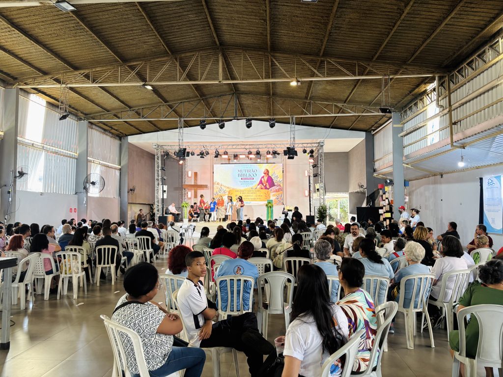 Semana da Brasilândia é marcada por Mutirão Bíblico, 1ª Eucaristia de adultos e jubileu de ouro sacerdotal - Jornal O São Paulo