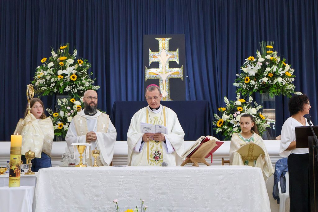 Dom Carlos Lema preside missa nos 75 anos do Colégio Madre Alix - Jornal O São Paulo