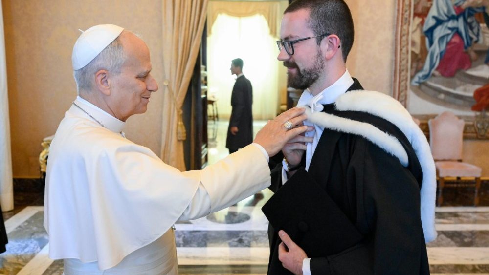 Papa: a exemplo de São Newman, uma formação cristã baseada na dignidade humana - Jornal O São Paulo