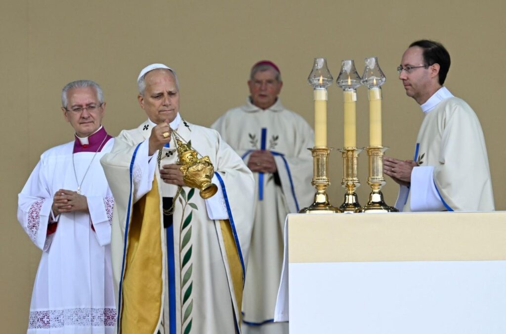 Leão XIV em Paris: só Deus pode preencher o vazio interior do ser humano - Jornal O São Paulo