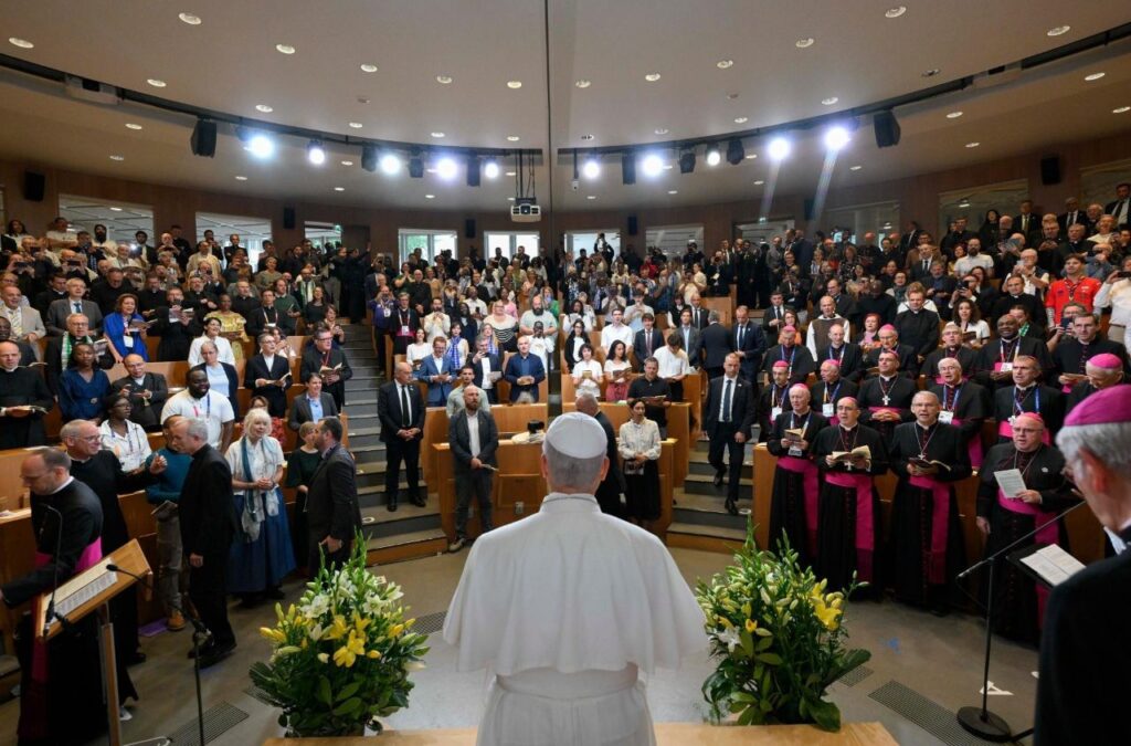 Papa: aumento de catecúmenos e neófitos na França exige ações pastorais concretas - Jornal O São Paulo