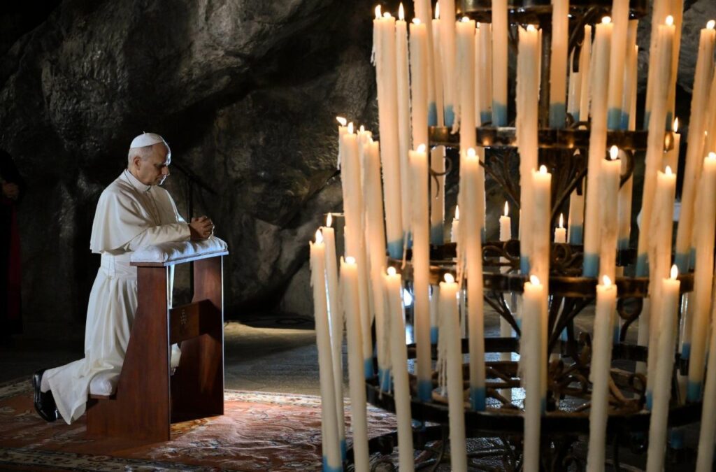 A oração do Papa em Lourdes: banir da sociedade todo ódio e violência - Jornal O São Paulo