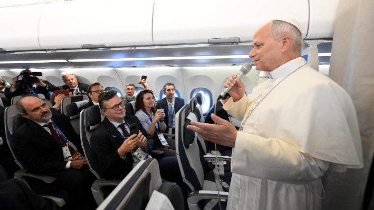 Papa Leão XIV chega à França: saiba detalhes de sua 5ª viagem apostólica - Jornal O São Paulo