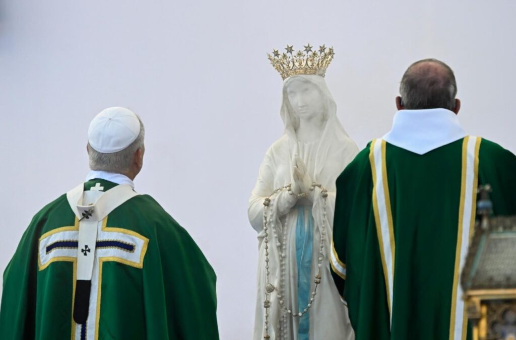 Papa: ‘A Virgem Maria cura os nossos olhares e transfigura os nossos corações’ - Jornal O São Paulo