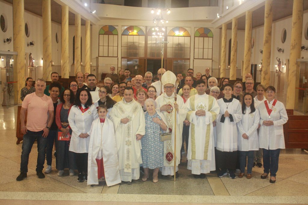 Na Região Lapa, Dom Edilson preside missas com crismas e celebrações de São Francisco - Jornal O São Paulo