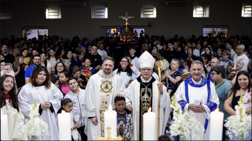 Dom Carlos Silva celebra Nossa Senhora Aparecida em paróquia da Vila Souza - Jornal O São Paulo