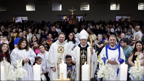 Dom Carlos Silva celebra Nossa Senhora Aparecida em paróquia da Vila Souza - Jornal O São Paulo
