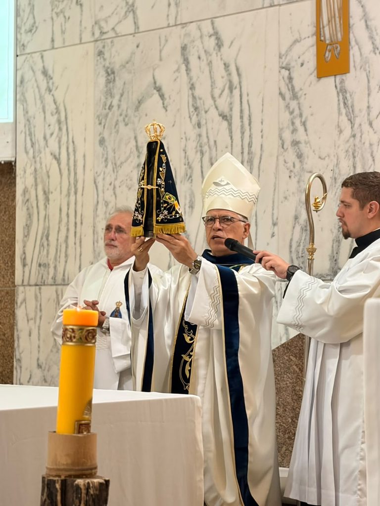 Dom Carlos Silva celebra Nossa Senhora Aparecida em paróquia da Vila Souza - Jornal O São Paulo