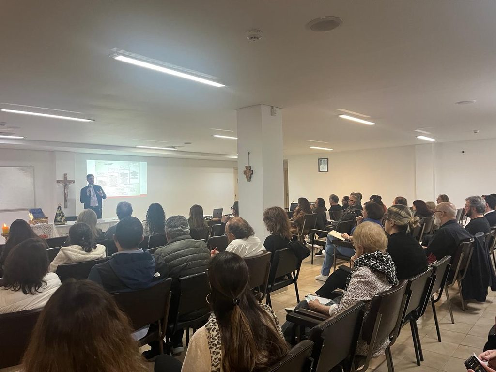 Sé: Ritual de Iniciação Cristã de Adultos é tema de formação - Jornal O São Paulo