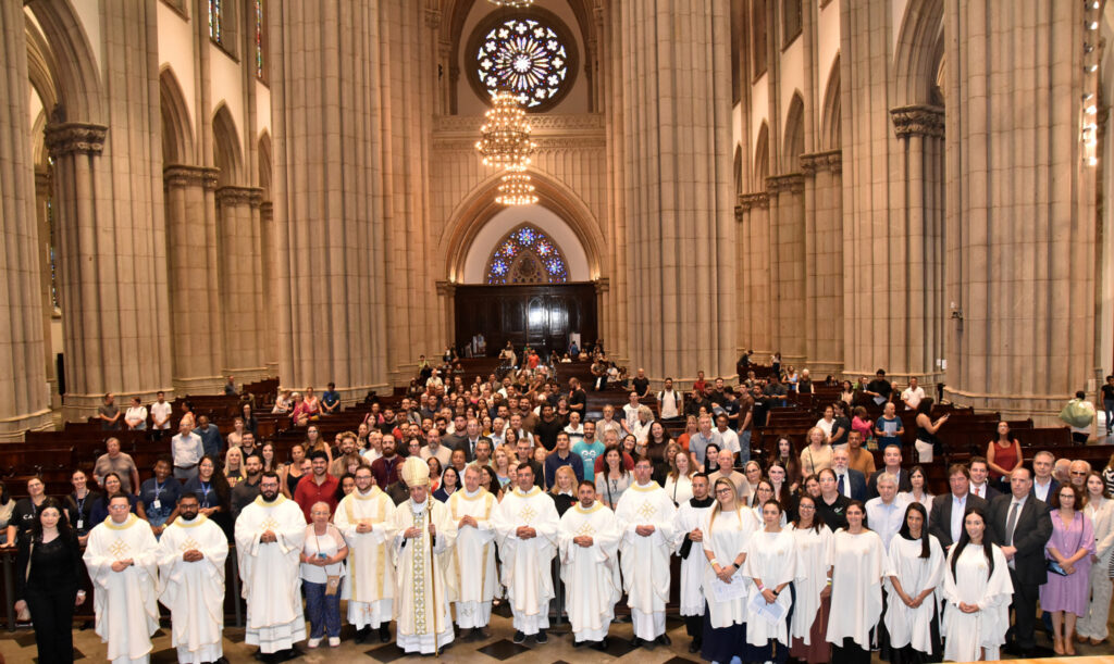 Em missa, Arquidiocese rende graças a Deus pela missão dos professores na formação humana e cristã - Jornal O São Paulo