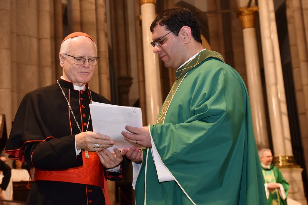 Padre Álvaro Moreira toma posse como Cura Auxiliar da Catedral da Sé - Jornal O São Paulo