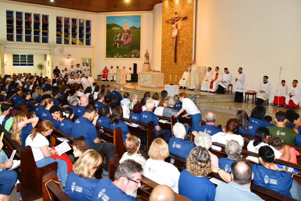 Dom Odilo dedica a igreja matriz da Paróquia Rainha Santa Isabel - Jornal O São Paulo
