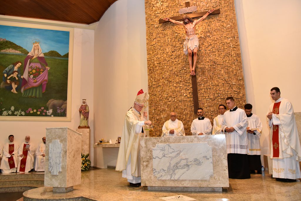 Dom Odilo dedica a igreja matriz da Paróquia Rainha Santa Isabel - Jornal O São Paulo