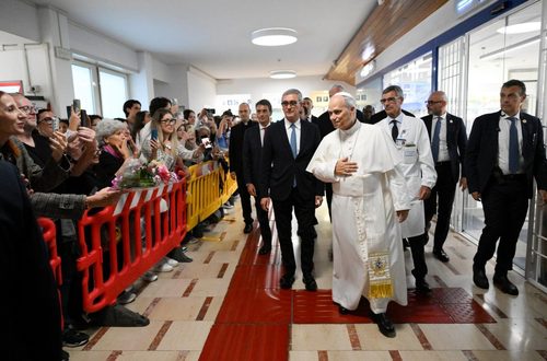 De volta ao Vaticano, Papa Leão XIV retoma o trabalho ‘gradualmente’