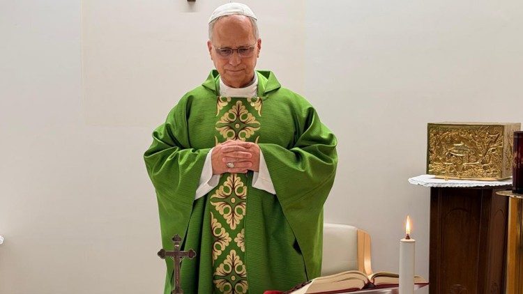 Papa celebra missa no hospital: exames confirmam melhora constante da saúde