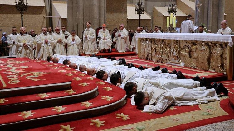 Dossiê Fides 2026: aumenta o número de batizados e sacerdotes - Jornal O São Paulo