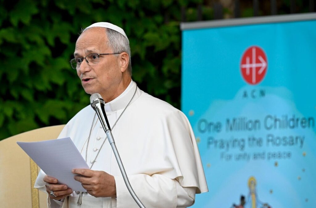 Papa: um milhão de crianças rezam 50 milhões de Ave-Marias pedindo a paz no mundo - Jornal O São Paulo